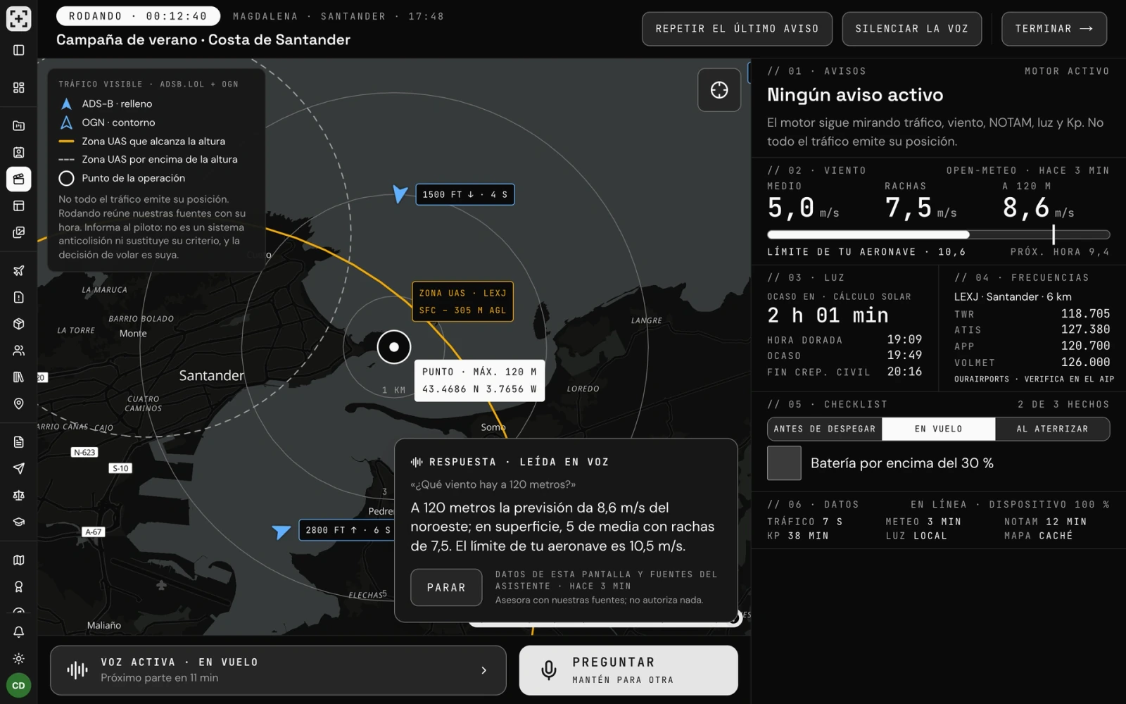 Captura de Rodando: la respuesta leída en voz a «¿Qué viento hay a 120 metros?», con el viento previsto a esa altura, el de superficie y el límite de la aeronave