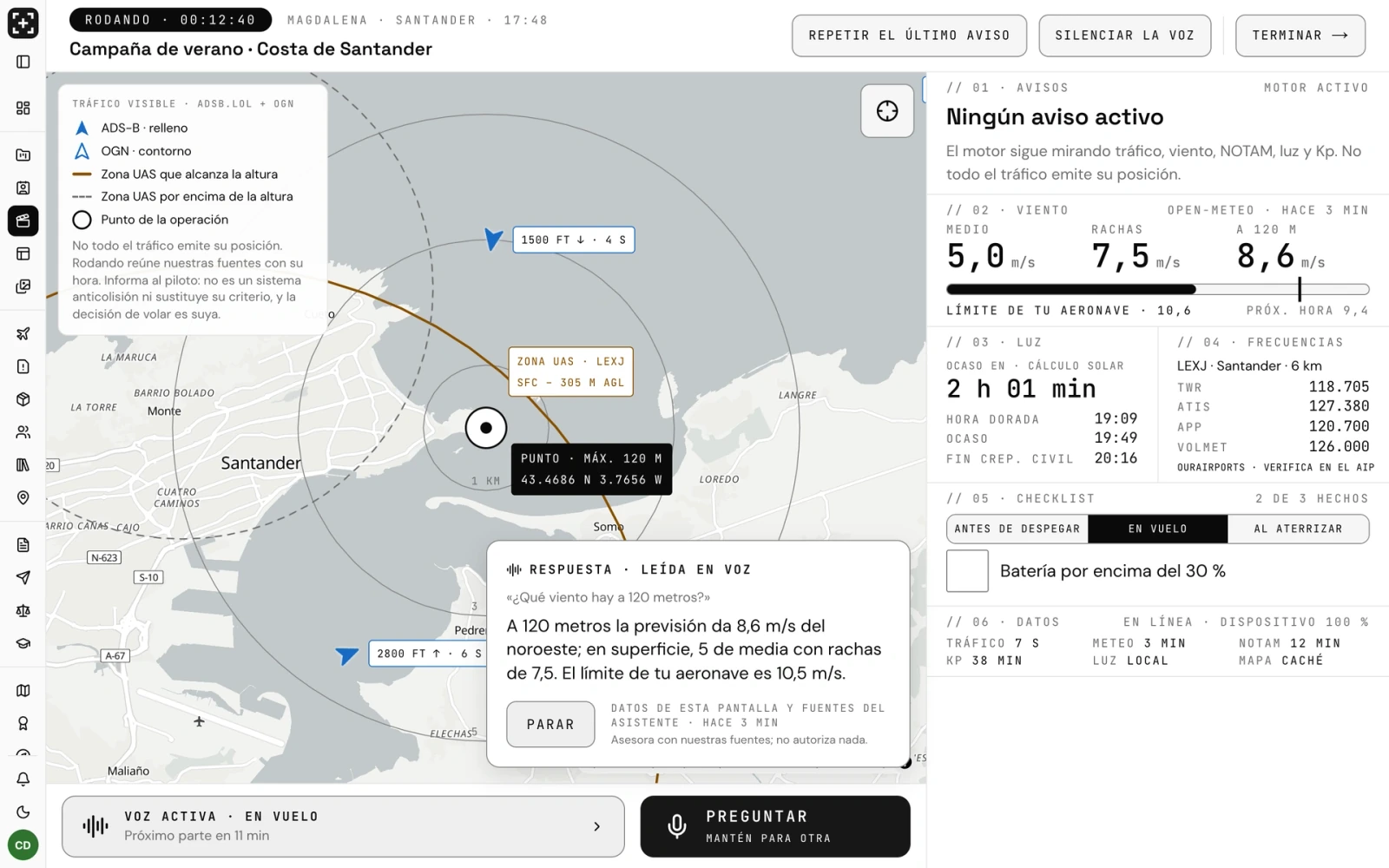 Captura de Rodando: la respuesta leída en voz a «¿Qué viento hay a 120 metros?», con el viento previsto a esa altura, el de superficie y el límite de la aeronave
